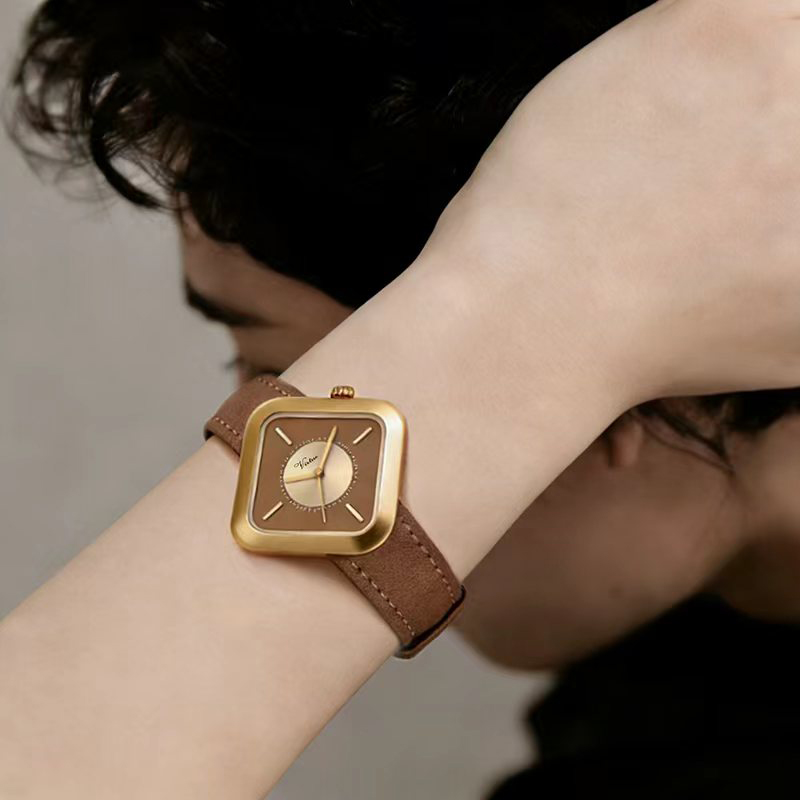 Женские наручные часы Virtue Custom Fashion Charm с квадратным циферблатом, корпусом из сплава, высококачественным водонепроницаемым кварцевым механизмом и ремешком из полиуретана. Производитель.